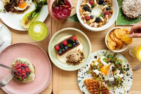 Commercial property à vendre à Barcelona, Espagne, 260 m2 No. 140717 - photo 1