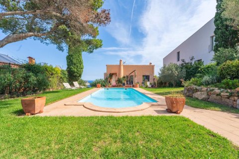 Hus till salu i Begur, Girona, Spanien 5 sovrum, 310 kvm. Nr. 140721 - foto 2