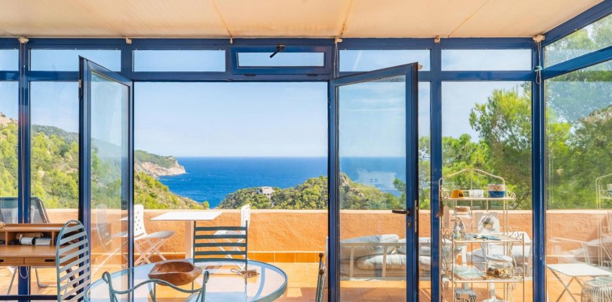 Hus i Begur, Girona, Spanien 5 sovrum, 310 kvm. Nr. 140721