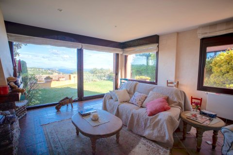 Radhus till salu i Begur, Girona, Spanien 3 sovrum, 226 kvm. Nr. 140718 - foto 7