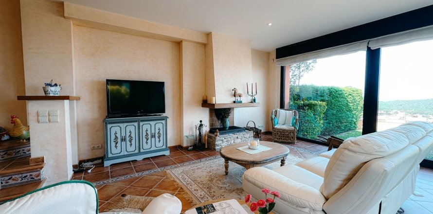 Villetta a schiera a Begur, Girona, Spagna 3 camere da letto, 226 mq. N° 140718