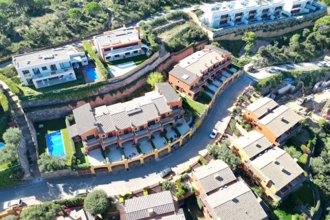Radhus till salu i Begur, Girona, Spanien 3 sovrum, 226 kvm. Nr. 140718 - foto 2