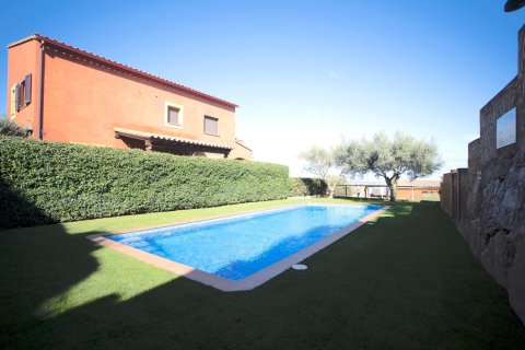 Radhus till salu i Begur, Girona, Spanien 3 sovrum, 226 kvm. Nr. 140718 - foto 27