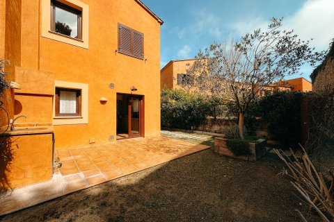 Radhus till salu i Begur, Girona, Spanien 3 sovrum, 226 kvm. Nr. 140718 - foto 19