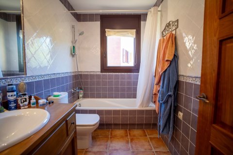 Radhus till salu i Begur, Girona, Spanien 3 sovrum, 226 kvm. Nr. 140718 - foto 16