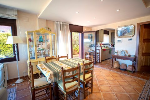 Radhus till salu i Begur, Girona, Spanien 3 sovrum, 226 kvm. Nr. 140718 - foto 8