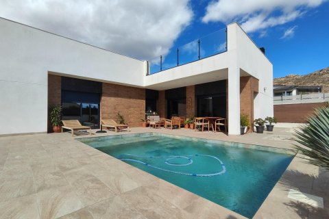 Villa for sale Pinoso, Alicante, Spain 3 bedrooms, 127 sq.m. No. 135281 - photo 1