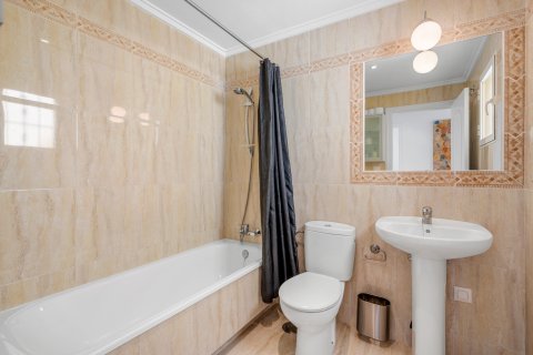 Apartment for sale Alicante, Spain 3 bedrooms, 80 sq.m. No. 137960 - photo 19