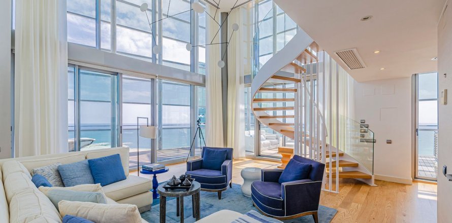 Lägenhet i Barcelona, Spanien 2 sovrum, 145 kvm. Nr. 154584