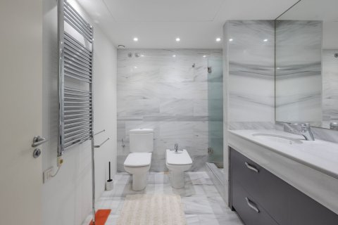 Dzīvoklis pārdošanā Barcelona, Spānijā 4 istabas, 242 m2 Nr. 154586 - attēls 27