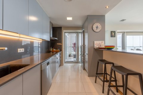 Dzīvoklis pārdošanā Barcelona, Spānijā 4 istabas, 242 m2 Nr. 154586 - attēls 9