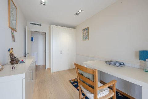 Dzīvoklis pārdošanā Barcelona, Spānijā 4 istabas, 242 m2 Nr. 154586 - attēls 21