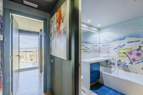 Huoneisto myytävänä Barcelona, Espanja, 3 makuuhuonetta, 187 m2 No. 154585 - kuva 21