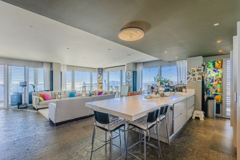 Huoneisto myytävänä Barcelona, Espanja, 3 makuuhuonetta, 187 m2 No. 154585 - kuva 7