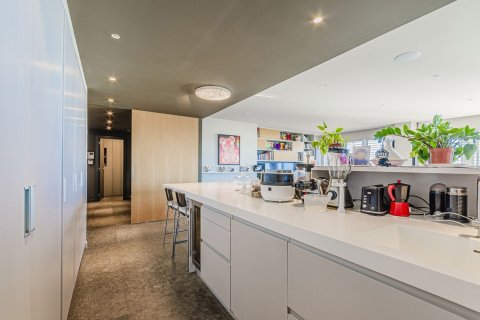 Huoneisto myytävänä Barcelona, Espanja, 3 makuuhuonetta, 187 m2 No. 154585 - kuva 9