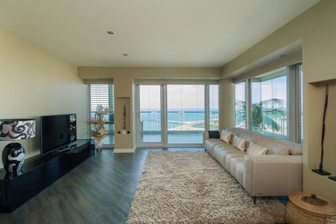 Lägenhet i Barcelona, Spanien 3 sovrum, 187 kvm. Nr. 154587