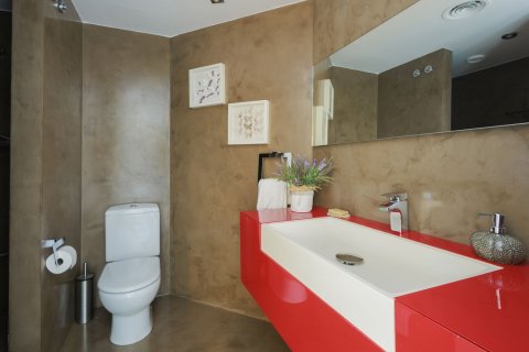 Huoneisto myytävänä Barcelona, Espanja, 3 makuuhuonetta, 187 m2 No. 154587 - kuva 17