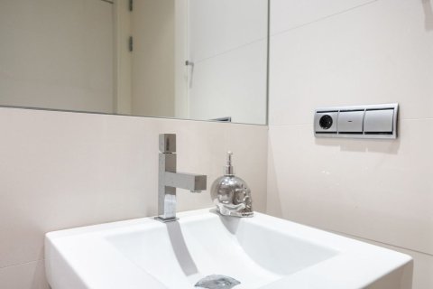 Apartment à vendre à Barcelona, Espagne, 3 chambres, 153 m2 No. 154588 - photo 22