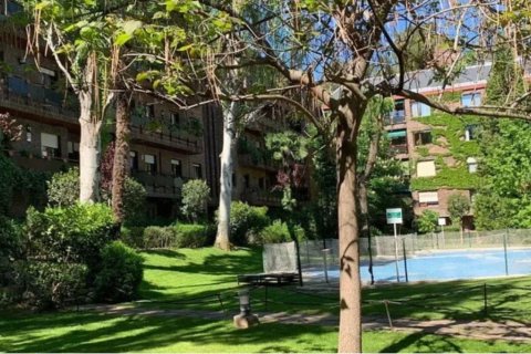 Apartamento en venta en Barcelona, España 5 dormitorios,  No. 154590 - foto 24
