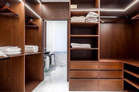 Apartamento en venta en Barcelona, España 5 dormitorios,  No. 154590 - foto 16