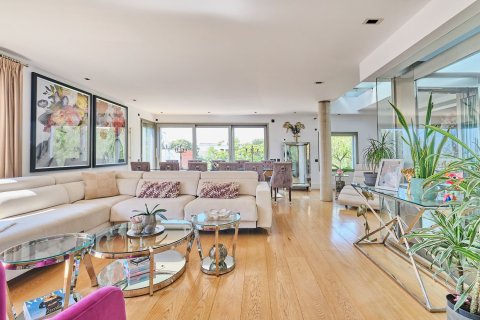 Сasa en venta en Barcelona, España 7 dormitorios, 633 m2 No. 154589 - foto 12