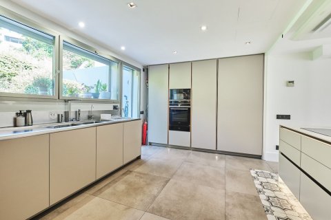 Сasa en venta en Barcelona, España 7 dormitorios, 633 m2 No. 154589 - foto 18