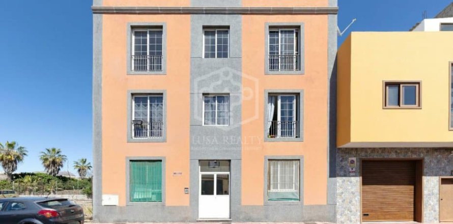 Proprietà commerciale a Arona, Tenerife, Spagna 14 camere da letto, 453 mq. N° 160601