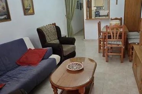 Apartamento en venta en Torrevieja, Alicante, España 2 dormitorios, 59 m2 No. 184236 - foto 3
