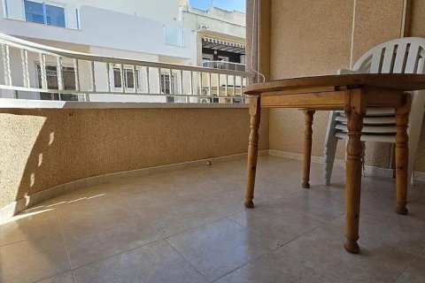 Apartamento en venta en Torrevieja, Alicante, España 2 dormitorios, 59 m2 No. 184236 - foto 2