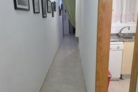 Apartamento en venta en Torrevieja, Alicante, España 2 dormitorios, 59 m2 No. 184236 - foto 5