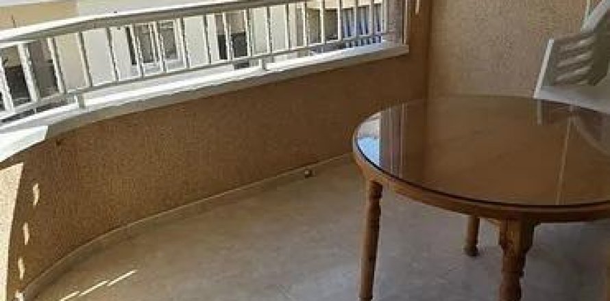 Apartamento en Torrevieja, Alicante, España 2 dormitorios, 59 m2 No. 184236