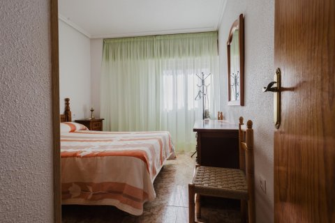 Apartment for sale in Torrevieja, Alicante, Spain 2 bedrooms, 80 sq.m. No. 184235 - photo 9
