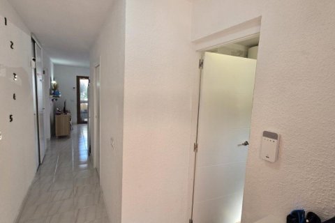 Apartment for sale in Los Cristianos, Tenerife, Spain 2 bedrooms, 52 sq.m. No. 195361 - photo 4