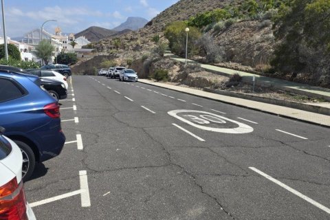 Apartment for sale in Los Cristianos, Tenerife, Spain 2 bedrooms, 52 sq.m. No. 195361 - photo 8