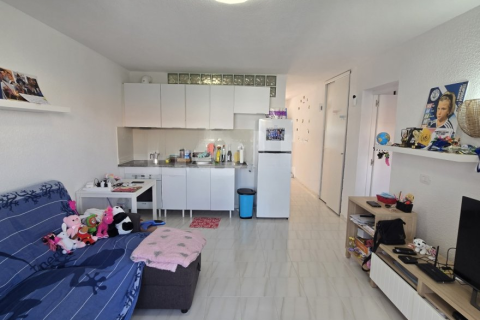 Apartment for sale in Los Cristianos, Tenerife, Spain 2 bedrooms, 52 sq.m. No. 195361 - photo 2