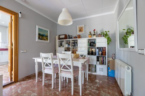 Hus till salu i Sentmenat, Barcelona, Spanien 5 sovrum, 252.52 kvm. Nr. 178257 - foto 30