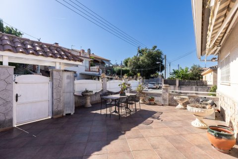 Hus till salu i Sentmenat, Barcelona, Spanien 5 sovrum, 252.52 kvm. Nr. 178257 - foto 7