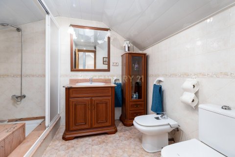 Hus till salu i Sentmenat, Barcelona, Spanien 5 sovrum, 252.52 kvm. Nr. 178257 - foto 22