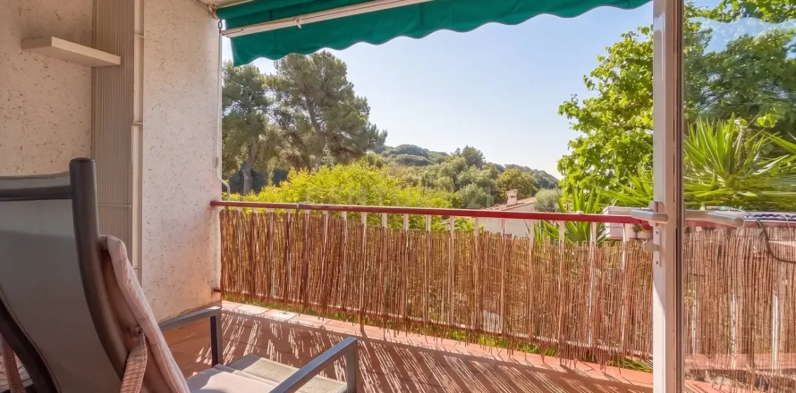 Apartamento en Sant Pol de Mar, Barcelona, España 2 dormitorios, 97 m2 No. 178259