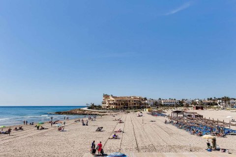 Hus till salu i Orihuela, Alicante, Spanien 3 sovrum, 203 kvm. Nr. 181404 - foto 6