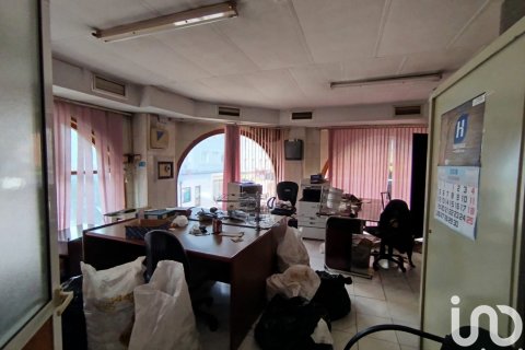 Commercial property for sale in Torrelavega, Cantabria, Spain 5 bedrooms, 160 sq.m. No. 186123 - photo 3