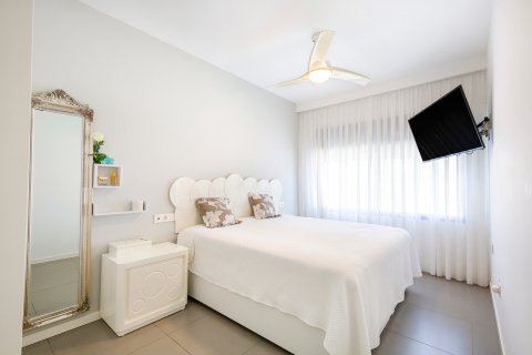 Apartment for sale in Pilar de la Horadada, Alicante, Spain 4 bedrooms, 120 sq.m. No. 189903 - photo 15