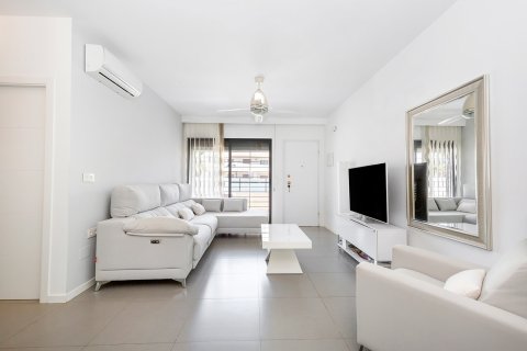 Apartment for sale in Pilar de la Horadada, Alicante, Spain 4 bedrooms, 120 sq.m. No. 189903 - photo 6