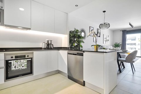 Apartment for sale in Alicante, Spain 3 bedrooms, 85 sq.m. No. 145269 - photo 6