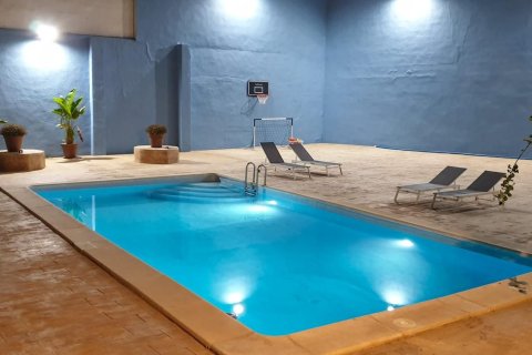 Villa till salu i Godelleta, Valencia, Spanien 5 sovrum, 800 kvm. Nr. 139036 - foto 10