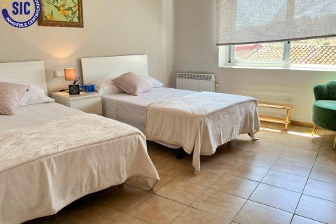 Villa till salu i Godelleta, Valencia, Spanien 5 sovrum, 800 kvm. Nr. 139036 - foto 6