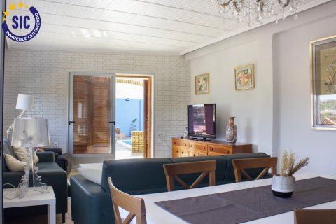 Villa for sale in Godelleta, Valencia, Spain 5 bedrooms, 800 sq.m. No. 139036 - photo 4