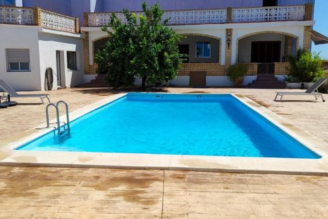 Villa for sale in Godelleta, Valencia, Spain 5 bedrooms, 800 sq.m. No. 139036 - photo 8