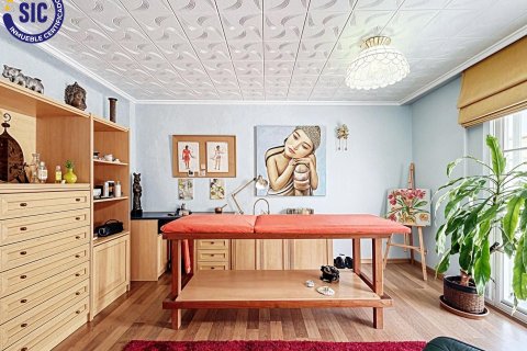 Huoneisto myytävänä Valencia, Espanja, 5 makuuhuonetta, 181 m2 No. 139034 - kuva 23