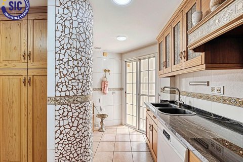 Huoneisto myytävänä Valencia, Espanja, 5 makuuhuonetta, 181 m2 No. 139034 - kuva 13